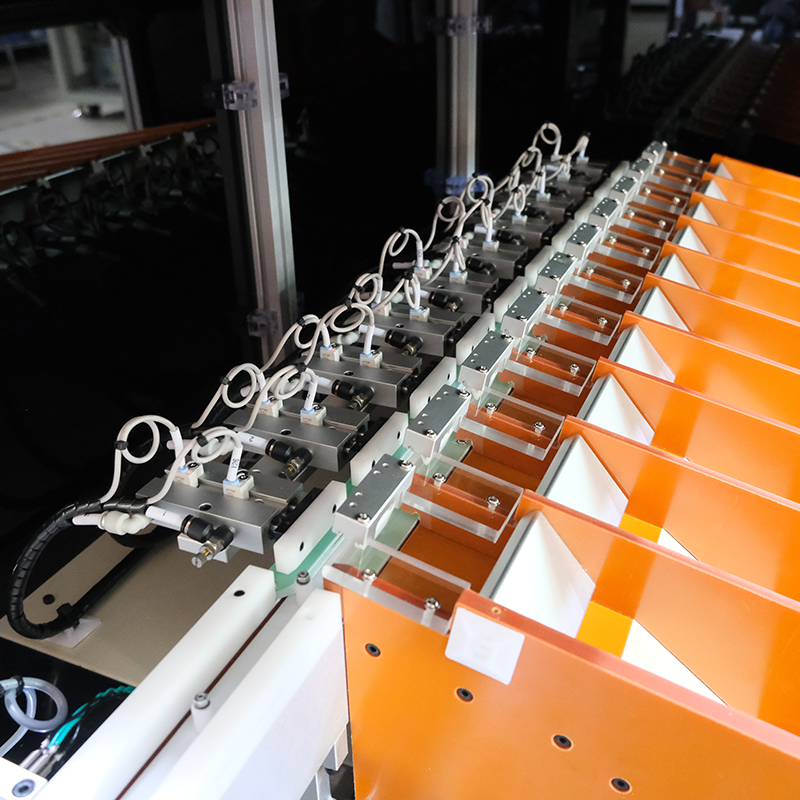 Ten level sorting machine for cylindrical batteries